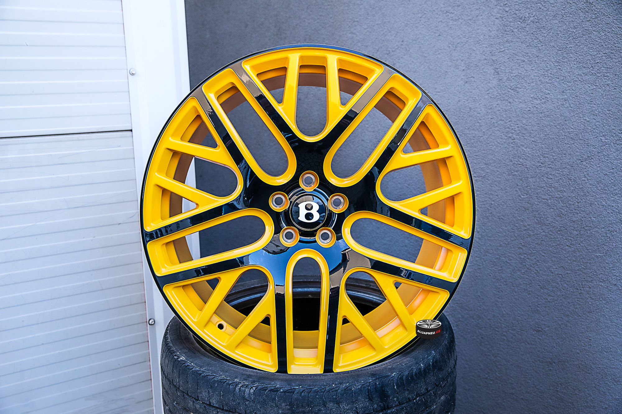 Alu kola Originalni Bentley 001 Yellow 